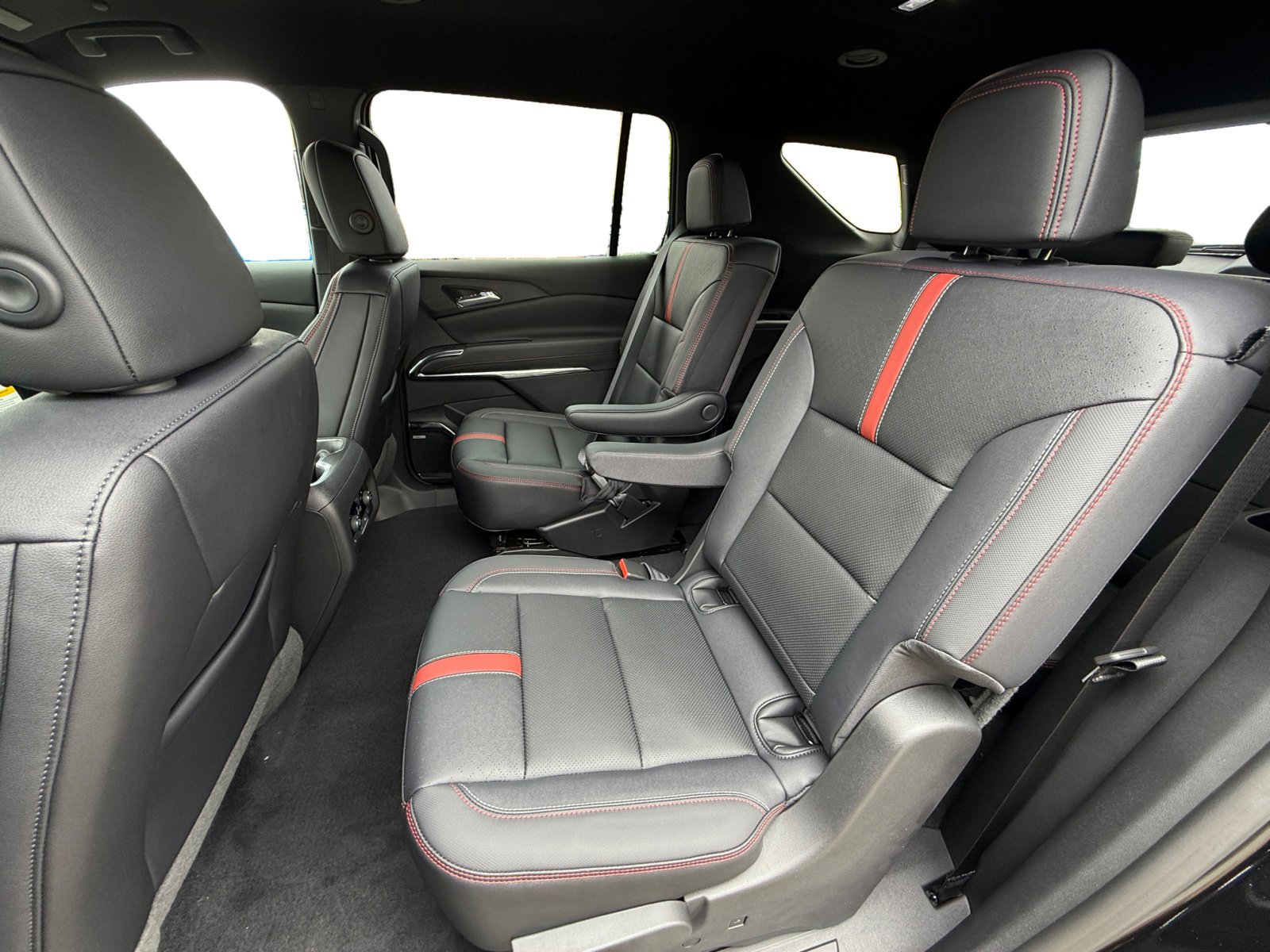 New 2026 Chevrolet Traverse RS image 16