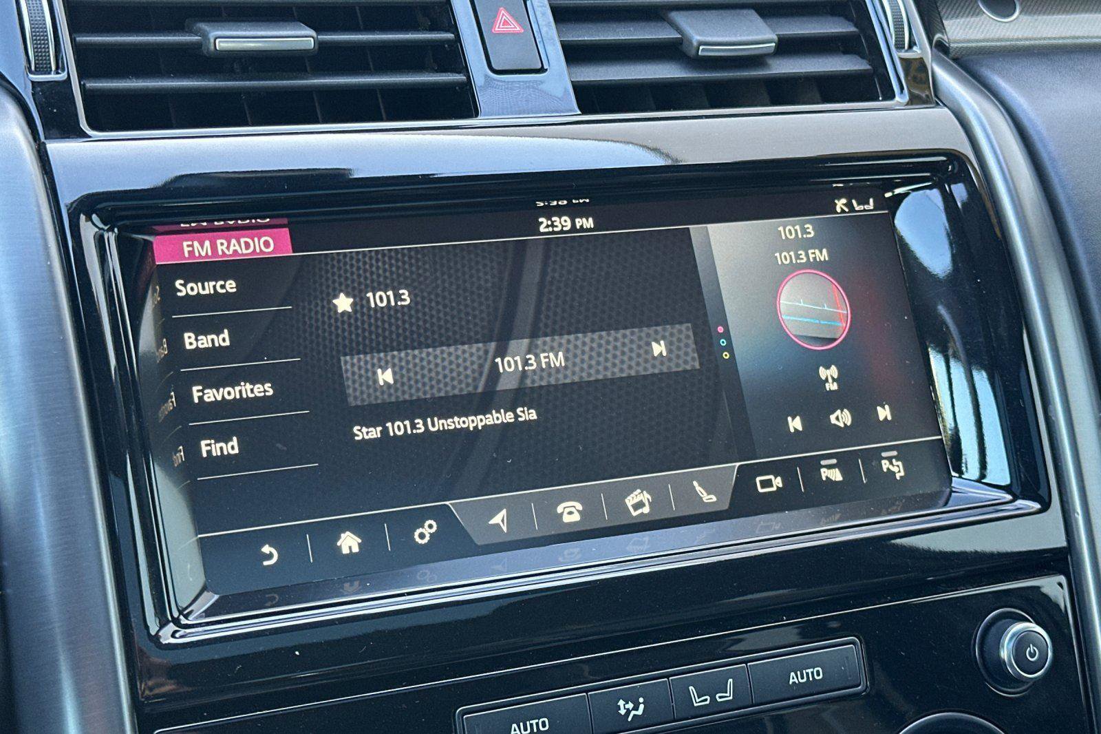 Used 2019 Land Rover Discovery HSE image 19