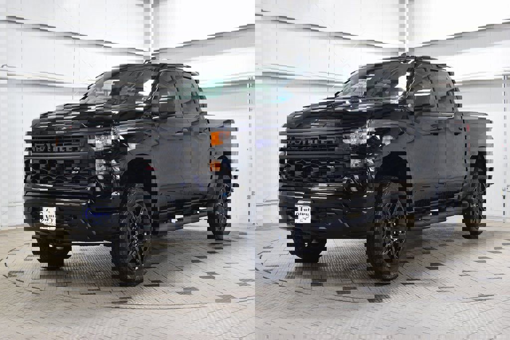 New 2026 Chevrolet Silverado 1500 Custom Trail Boss w/ Turbomax Blackout Package image 3