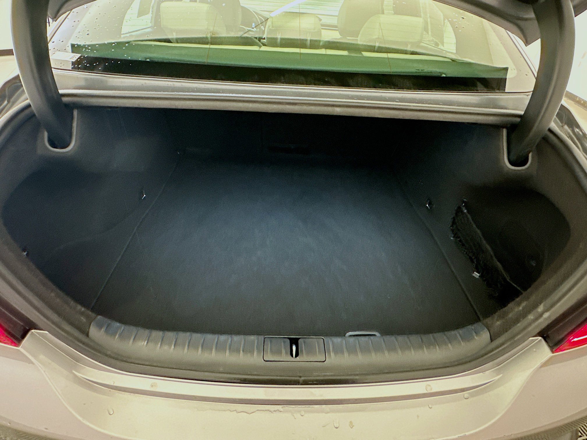 Used 2025 Genesis G70 2.5T image 30