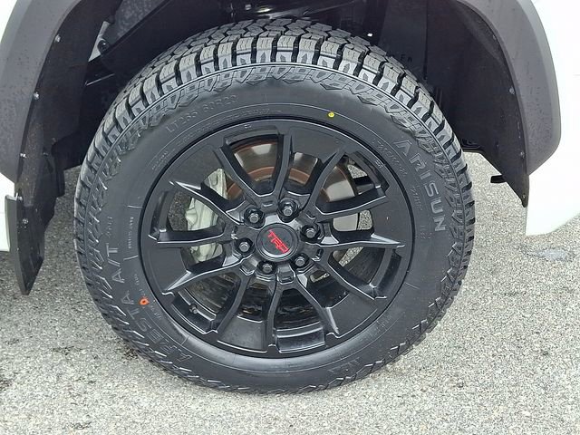 Used 2025 Toyota Tundra Limited w/ TRD Off-Road Package AWD/4WD image 8