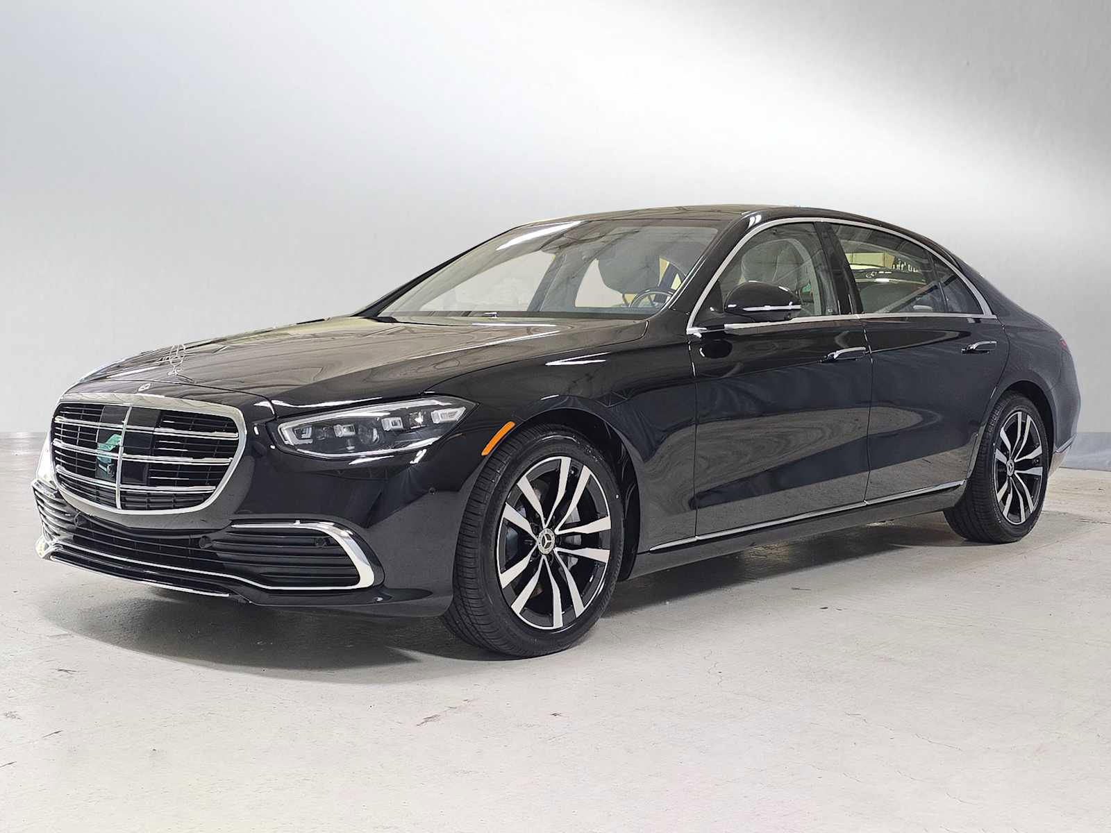 Certified 2026 Mercedes-Benz S 500 4MATIC image 8