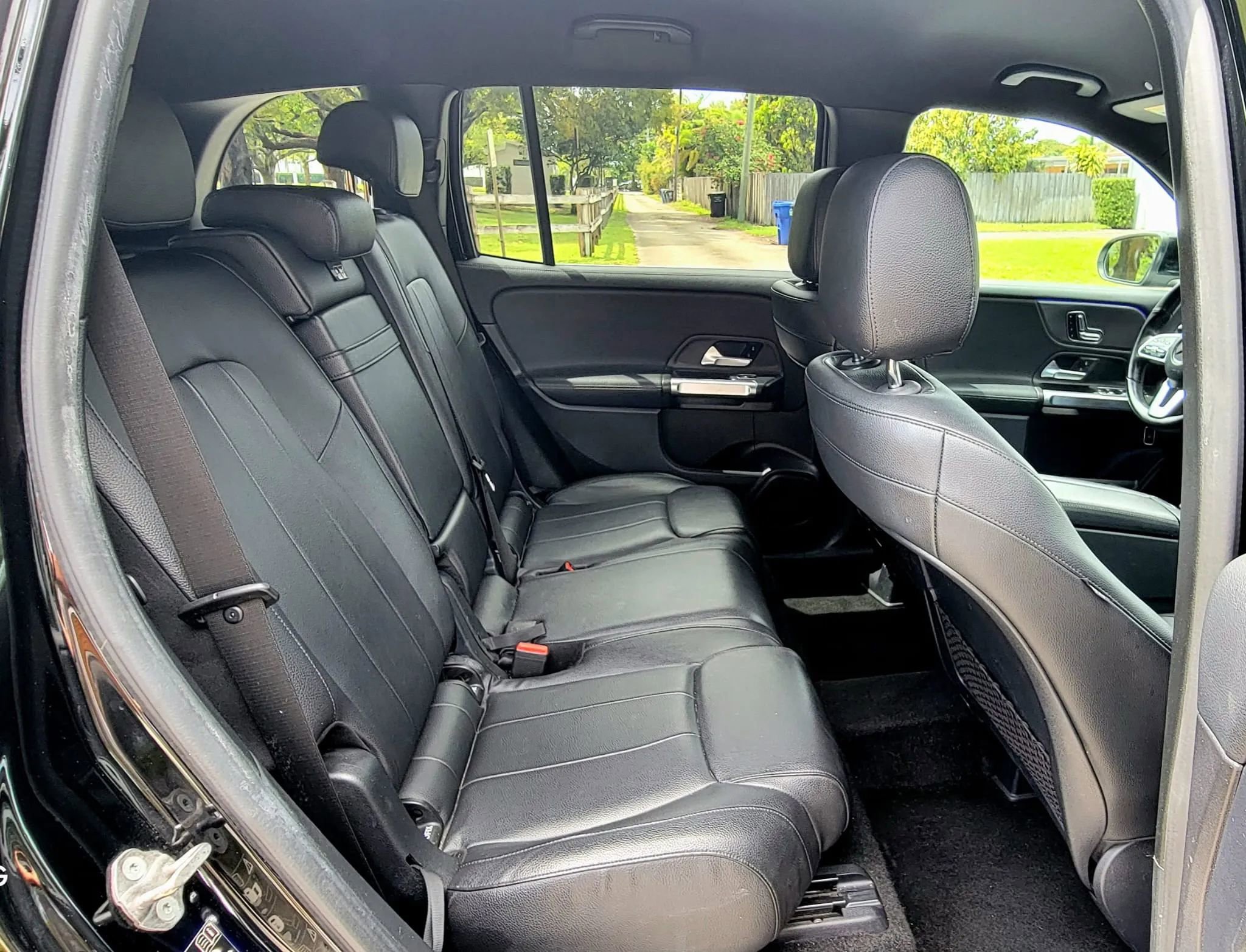 Used 2021 Mercedes-Benz GLB 250 GLB 250 4MATIC Sport Utility 4 w/ Premium Package image 6