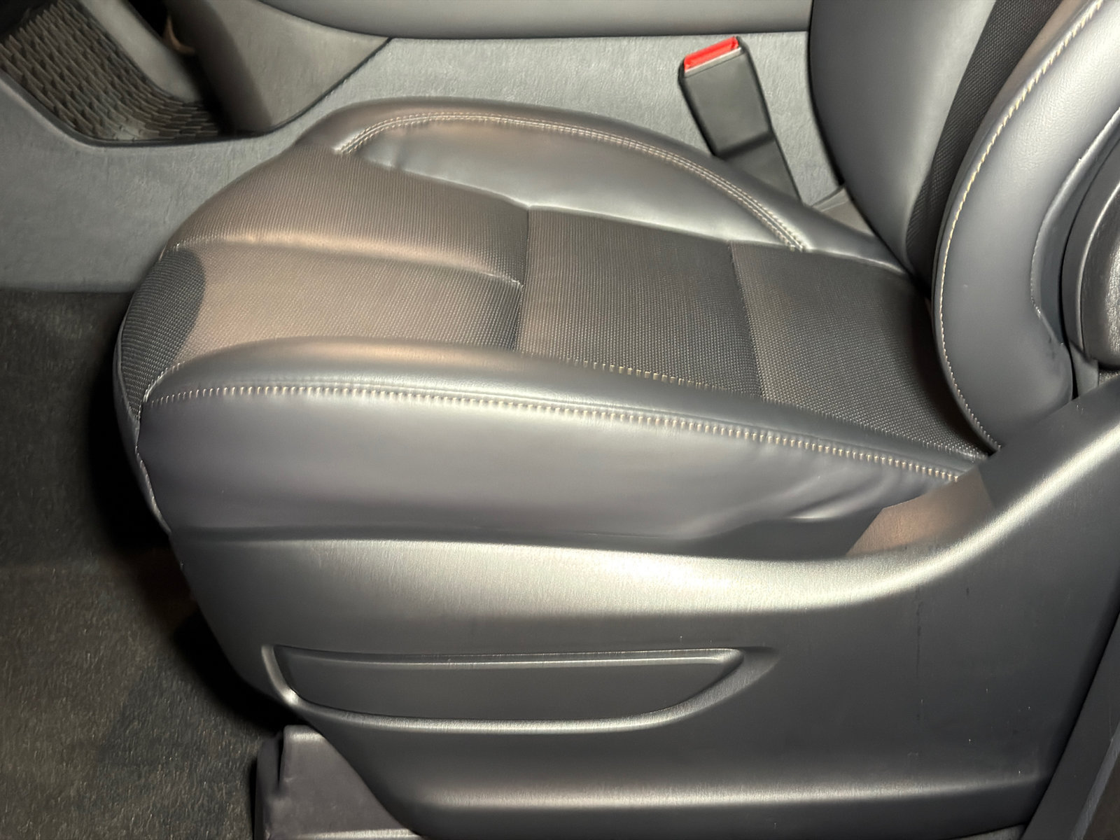 New 2027 Lincoln Aviator AWD image 17
