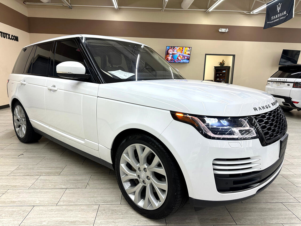 Used 2019 Land Rover Range Rover image 7