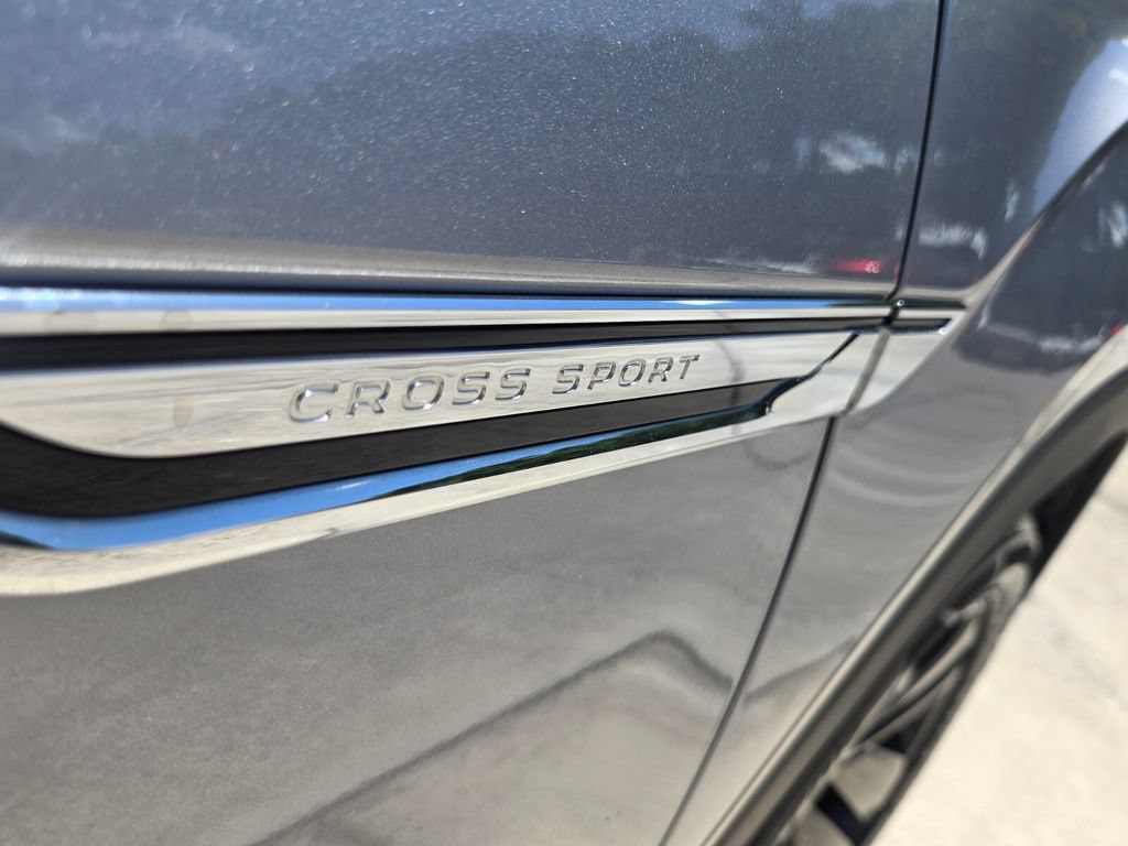 Certified 2022 Volkswagen Atlas Cross Sport SE FWD image 18