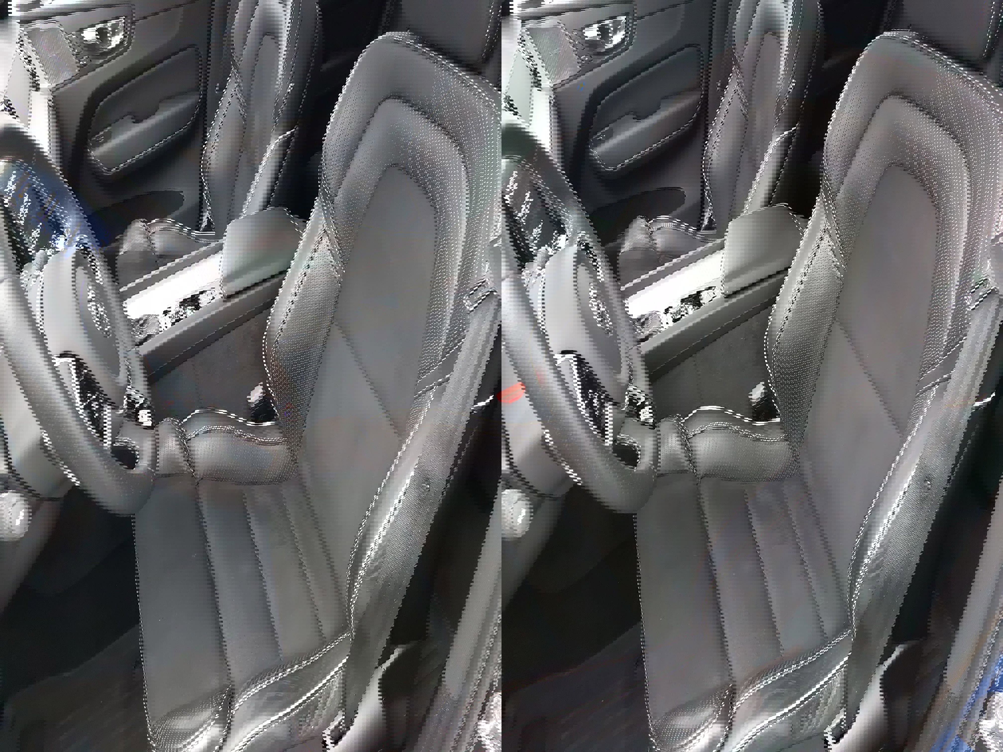 Used 2019 Volvo XC60 T6 R-Design w/ Protection Package Premier image 17