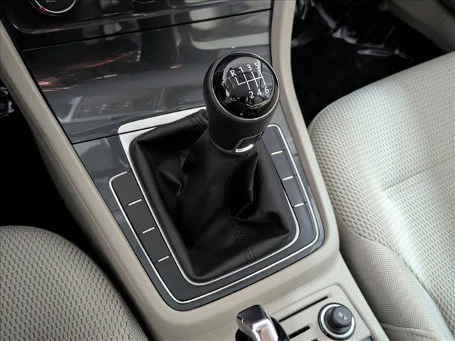 Used 2019 Volkswagen Golf S image 13