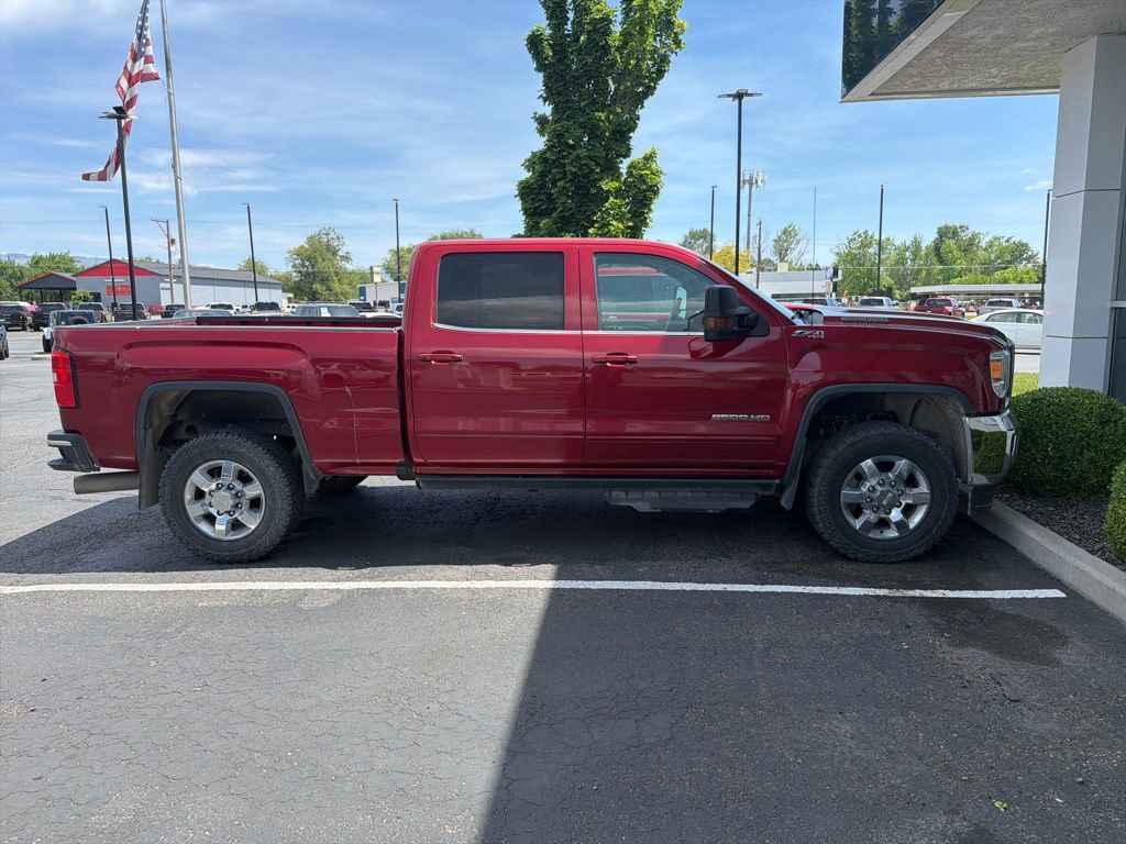 Used 2018 GMC Sierra 2500 SLE w/ SLE Preferred Package AWD/4WD image 5