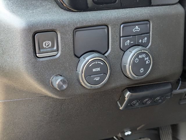 Used 2022 Chevrolet Silverado 1500 LT RWD image 12