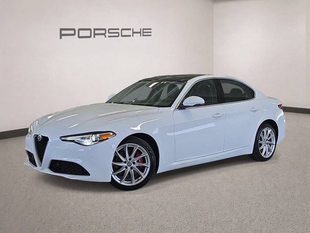 Used 2019 Alfa Romeo Giulia AWD image 1