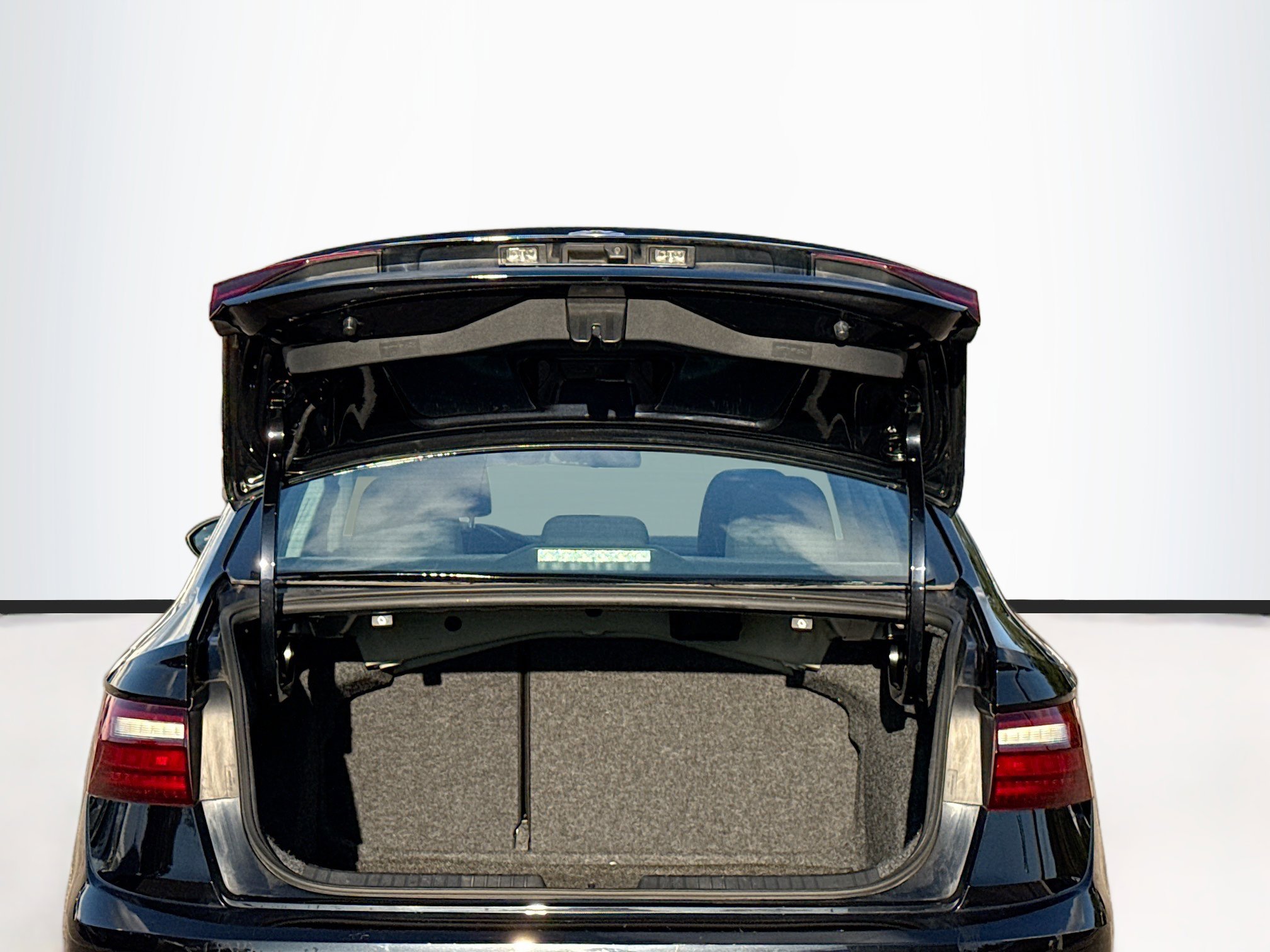 Used 2021 Volkswagen Jetta S w/ Driver Assistance Package image 12