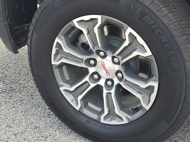 Used 2024 GMC Sierra 1500 SLE w/ Preferred Package image 13