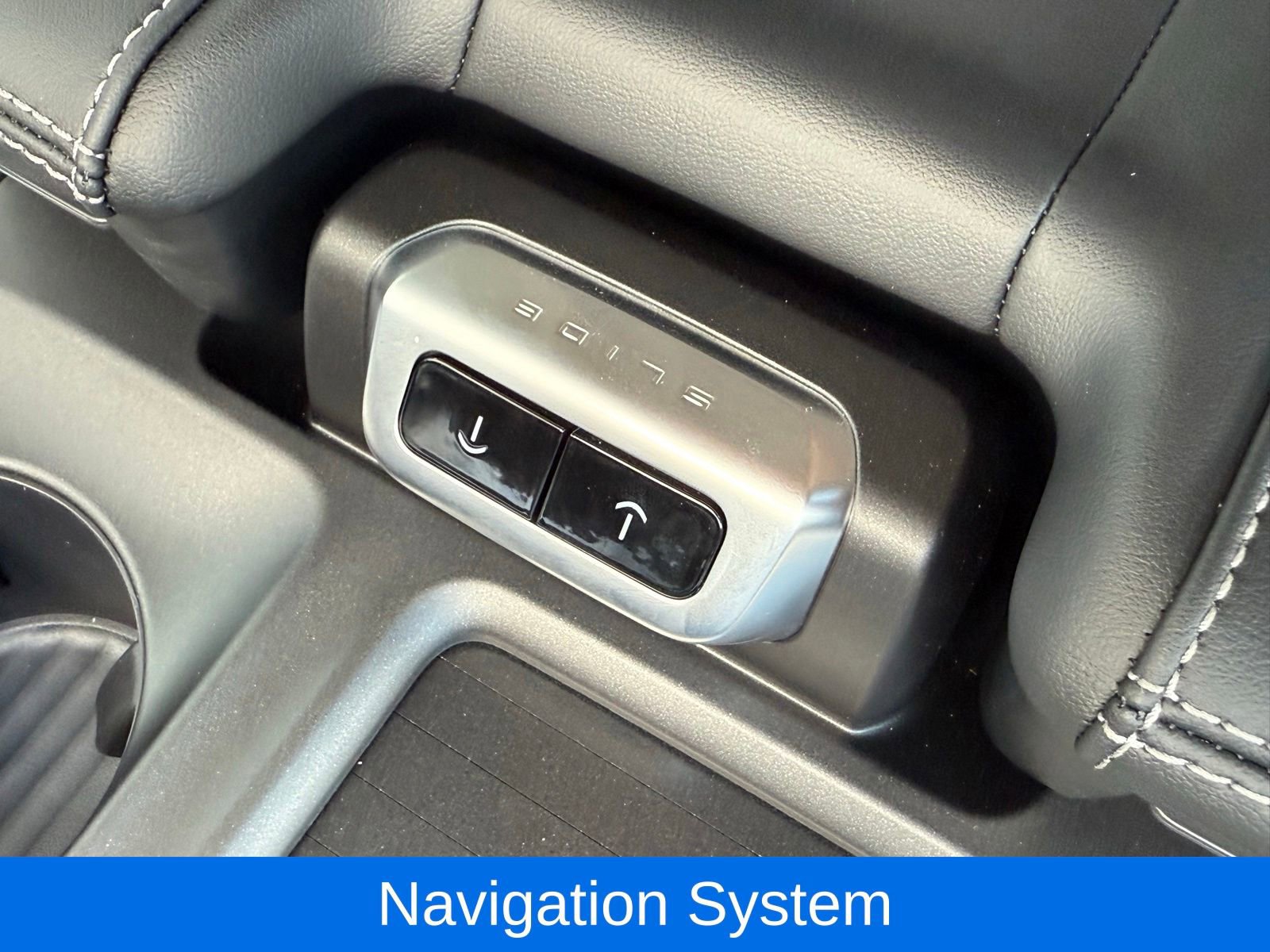 Used 2025 Ford Expedition Max Platinum AWD/4WD image 29