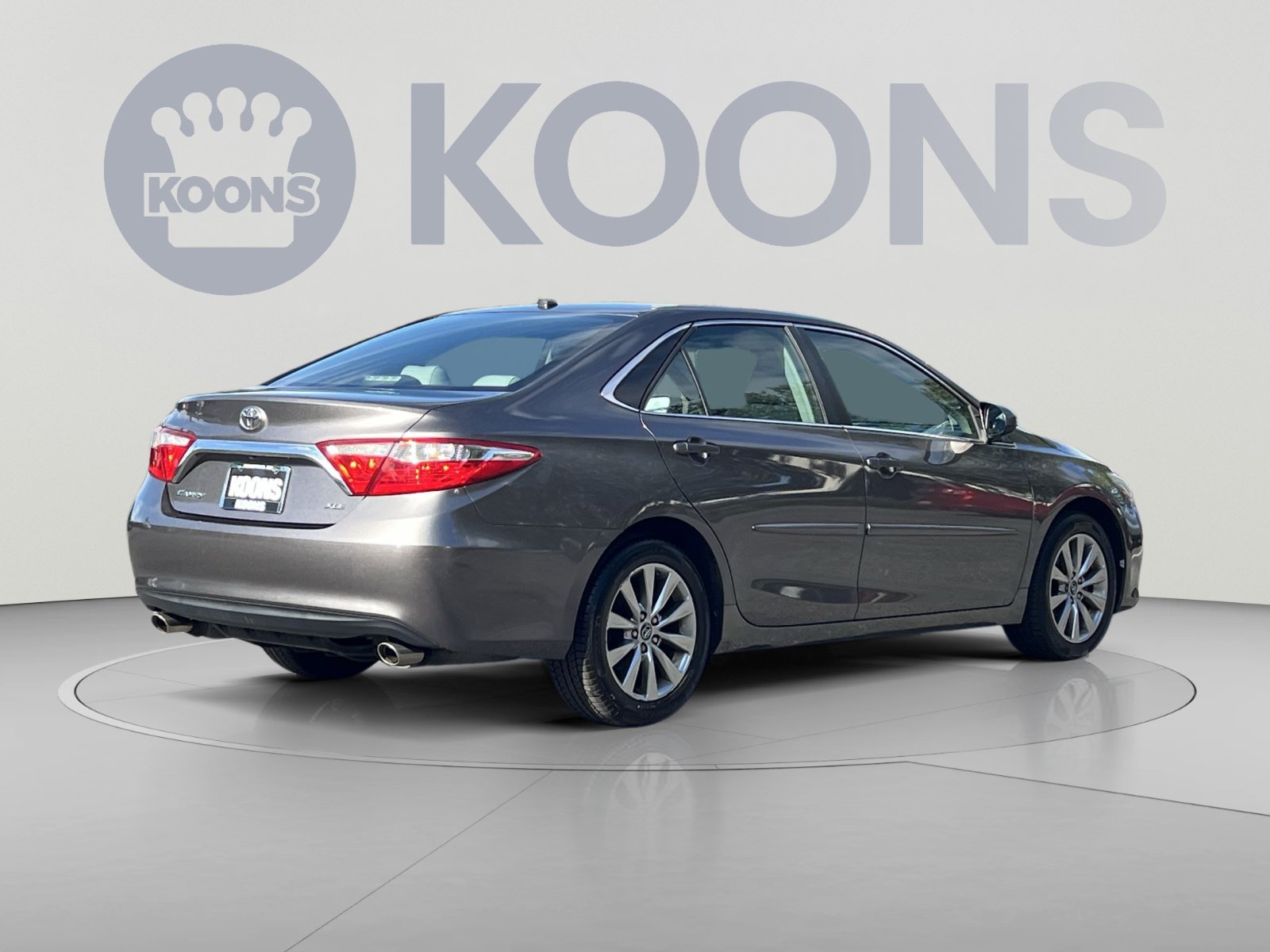 Used 2017 Toyota Camry XLE FWD image 8