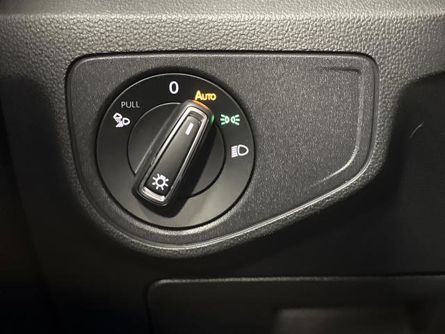 Used 2020 Volkswagen Atlas Cross Sport SEL image 25