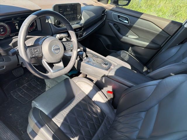 Used 2021 Nissan Rogue Platinum AWD/4WD image 10