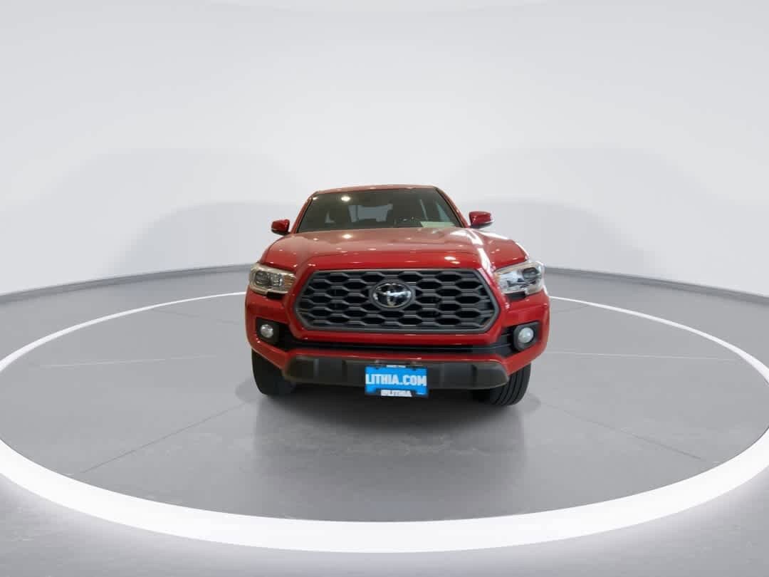 Certified 2021 Toyota Tacoma TRD Off-Road w/ Technology Package AWD/4WD image 3