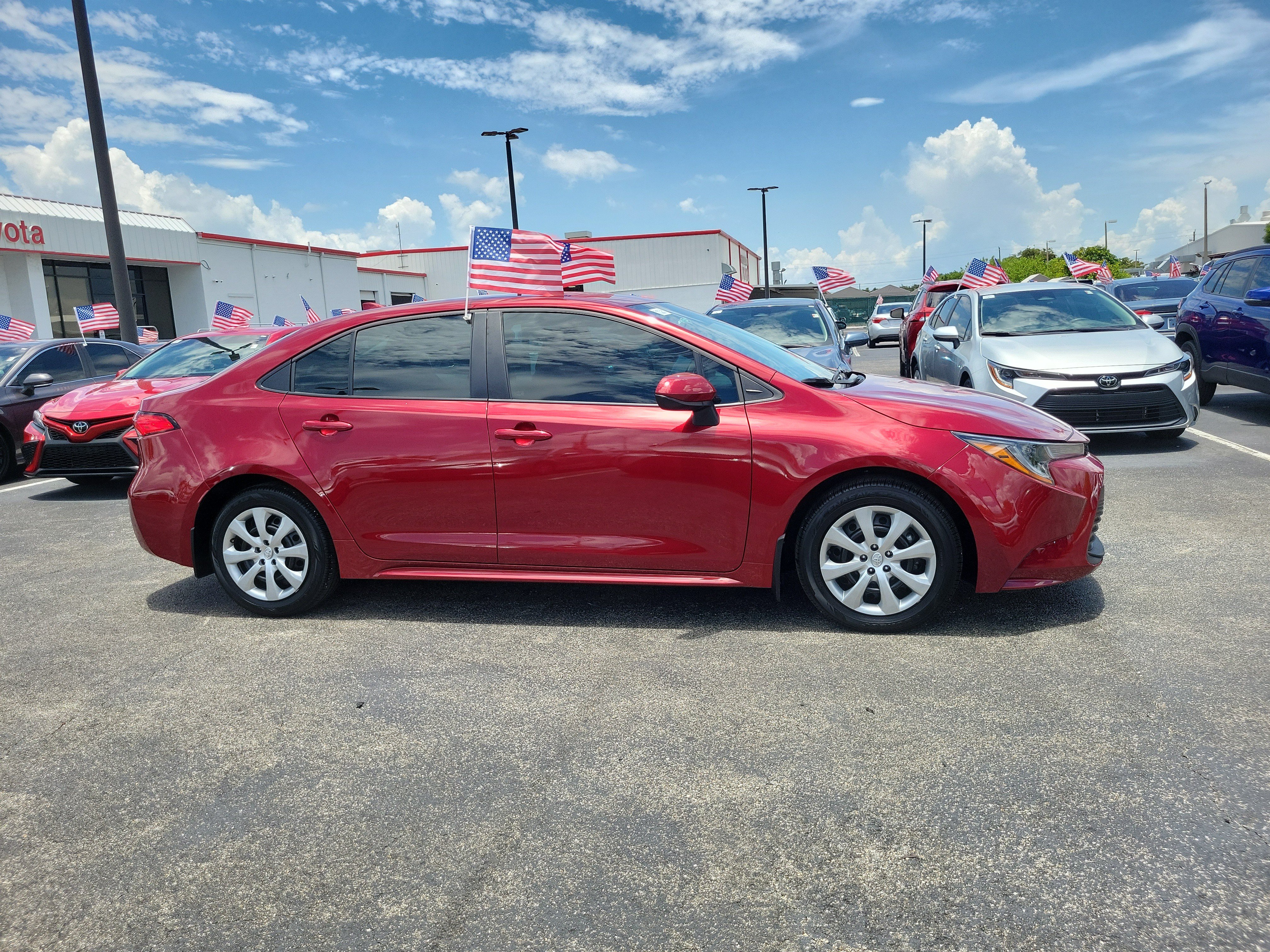 Used 2025 Toyota Corolla LE FWD image 13