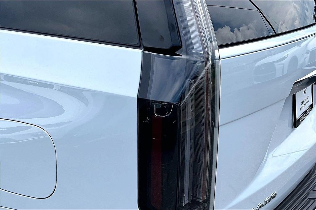 Certified 2026 Cadillac Escalade ESV Luxury w/ Touring Package AWD/4WD image 23