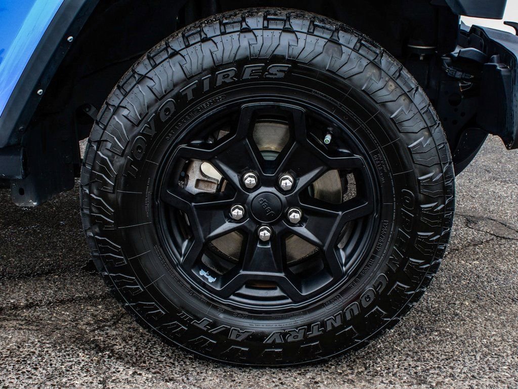 Used 2022 Jeep Gladiator Willys image 7