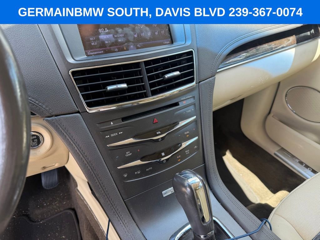 Used 2013 Lincoln MKT AWD image 23