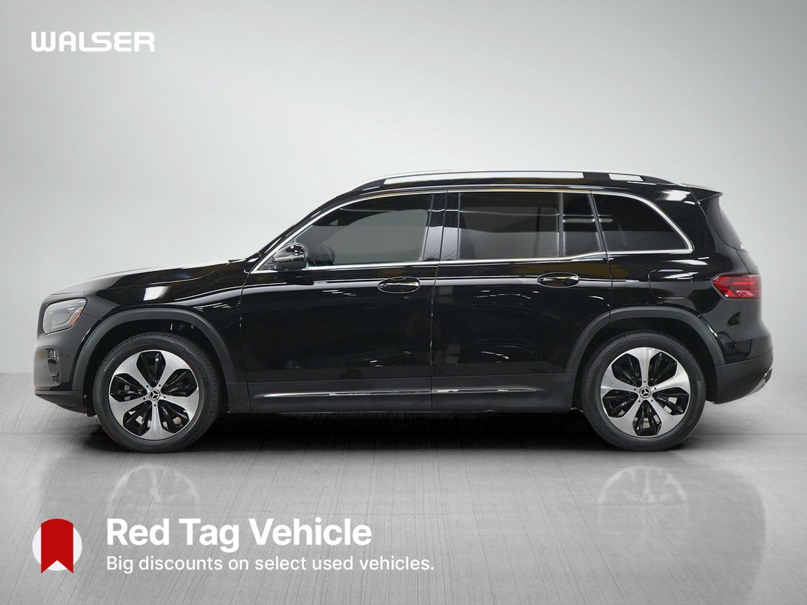 Used 2025 Mercedes-Benz GLB 250 4MATIC image 2