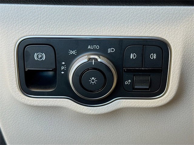 Certified 2025 Mercedes-Benz GLB 250 4MATIC image 10