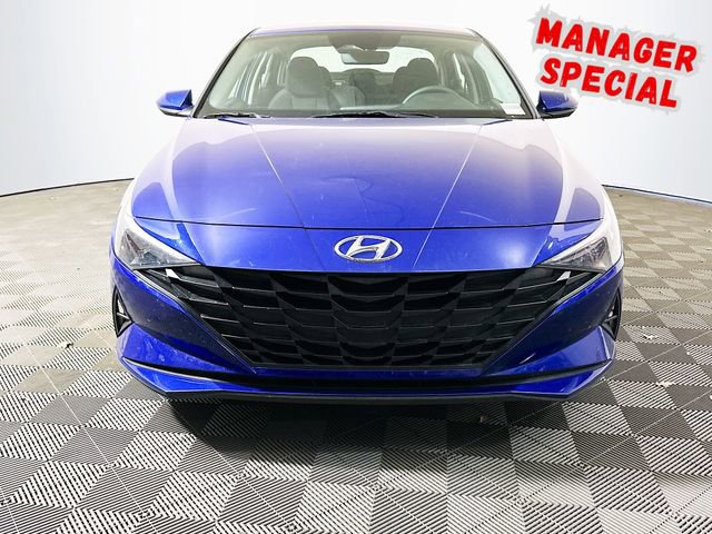 Used 2022 Hyundai Elantra SEL FWD image 3