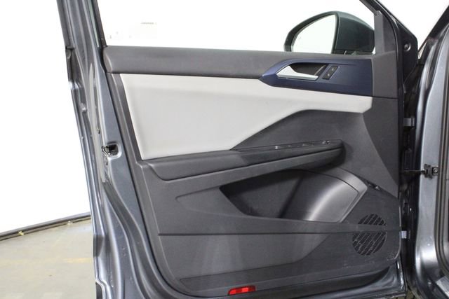Used 2022 Volkswagen Taos SE image 16