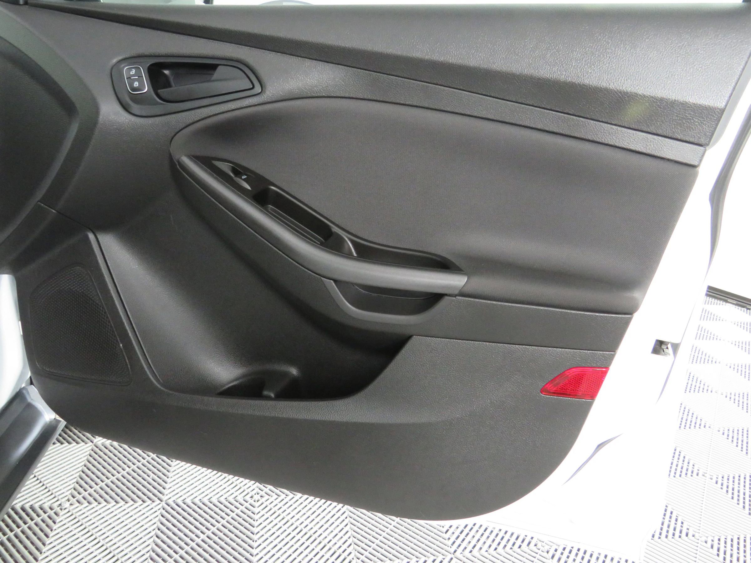 Used 2018 Ford Focus S FWD image 38