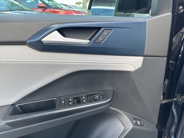 Used 2024 Volkswagen Taos SE image 24