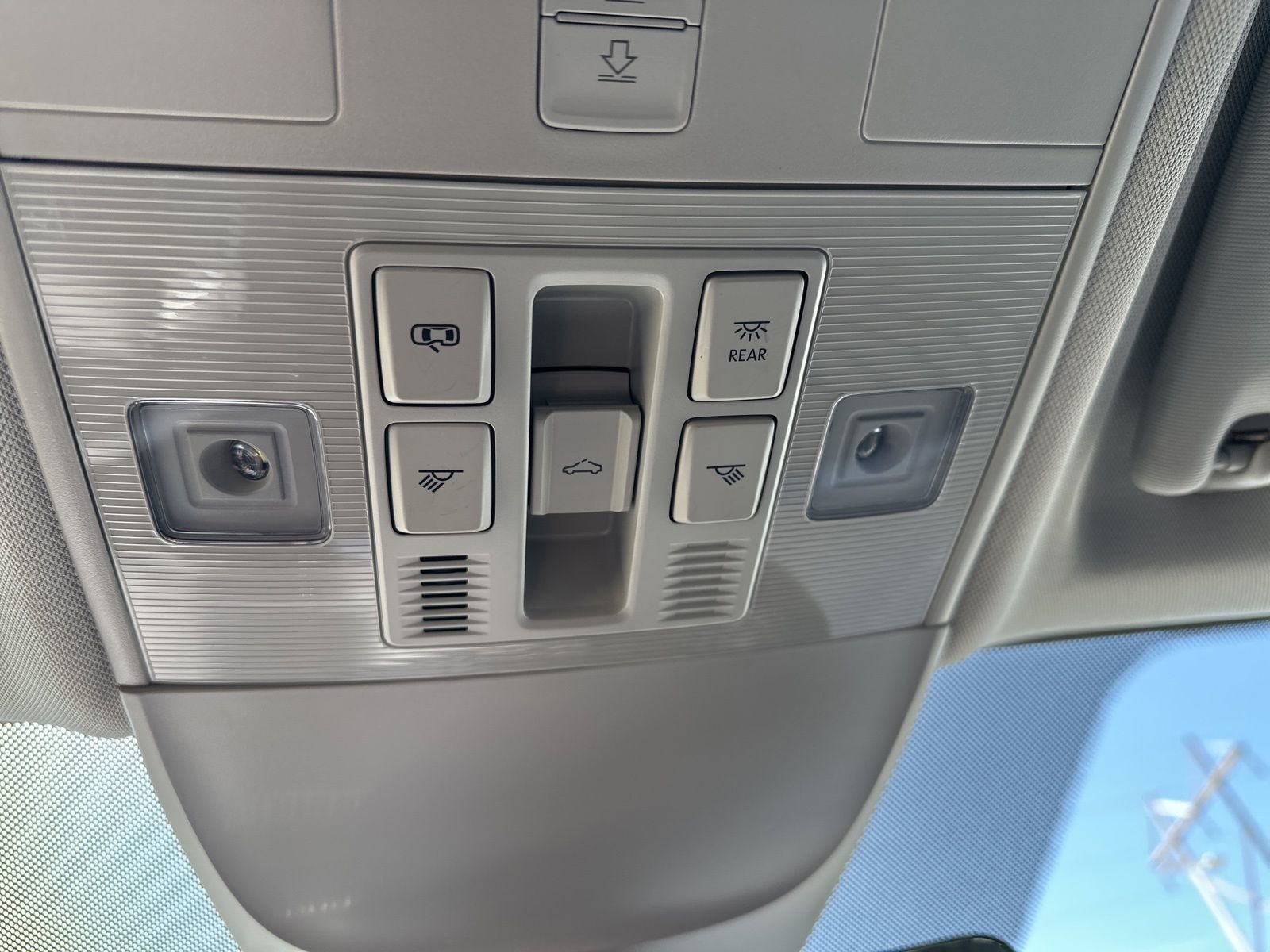 Certified 2024 Volkswagen Taos SE w/ Panoramic Sunroof Package image 68