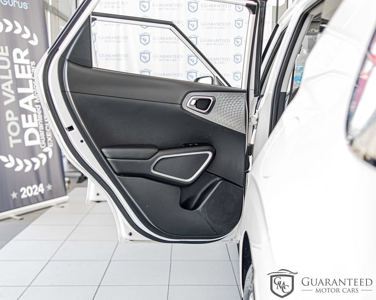 Used 2023 Kia Soul LX w/ Option Group 015 FWD image 31