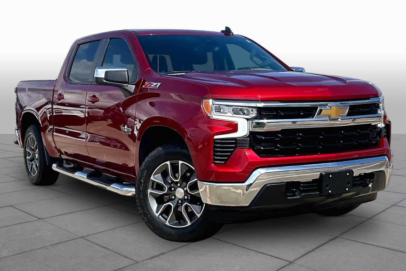 Used 2023 Chevrolet Silverado 1500 LT AWD/4WD image 3