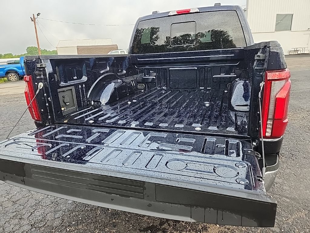 Used 2025 Ford F150 Lariat w/ Equipment Group 501A Mid AWD/4WD image 6