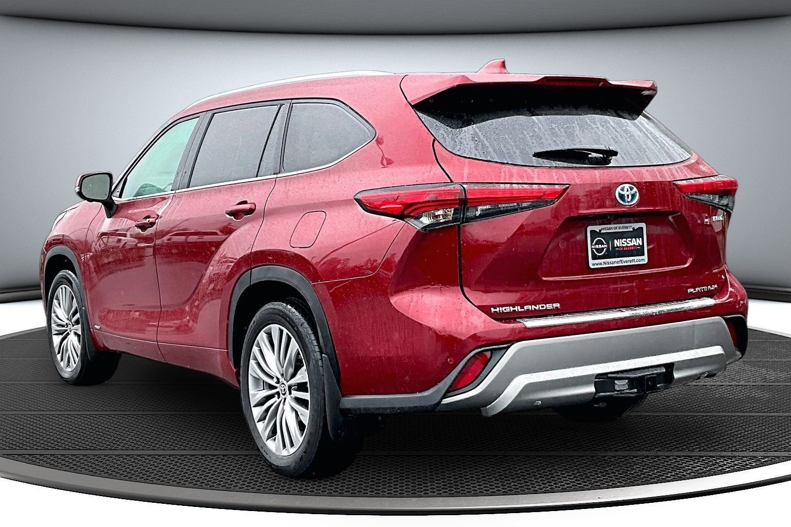 Used 2023 Toyota Highlander Platinum AWD/4WD image 4