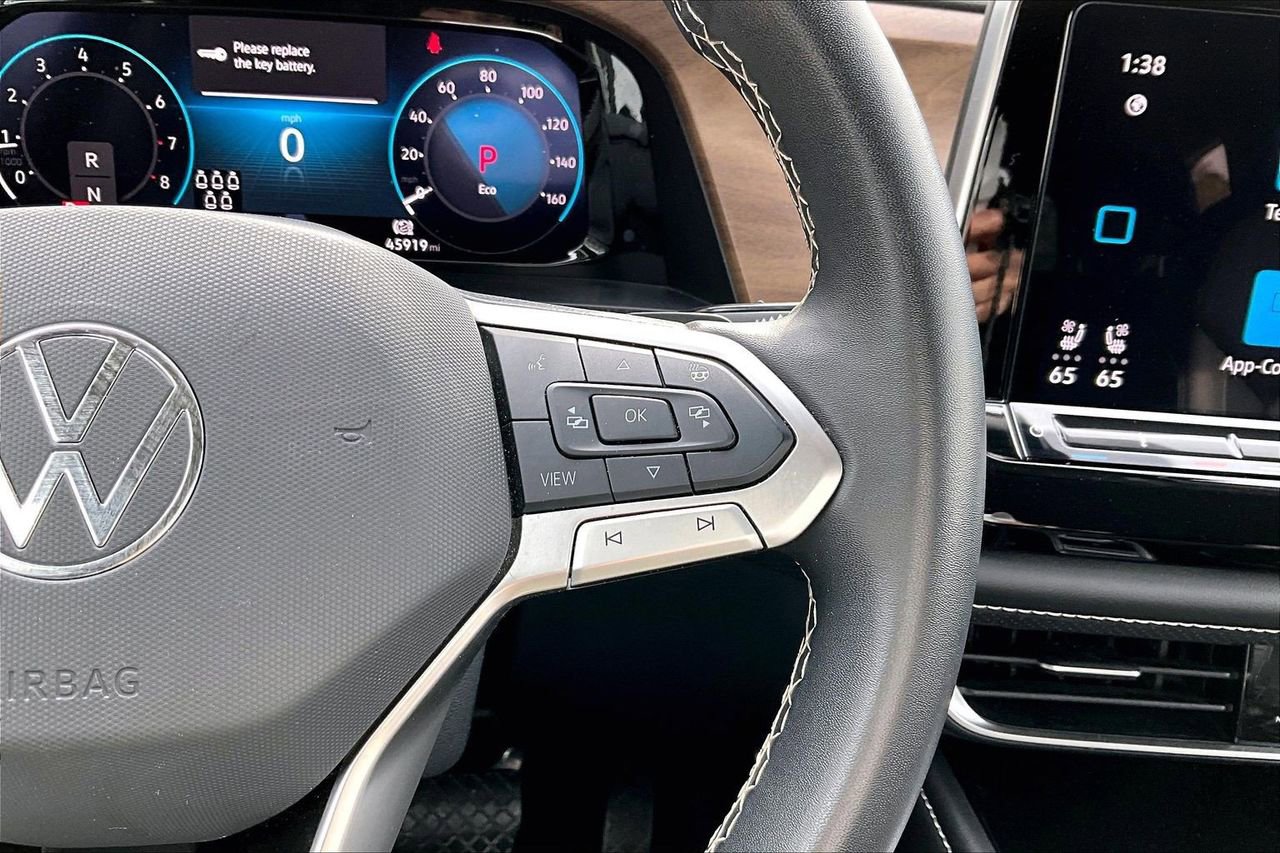 Used 2024 Volkswagen Atlas SE image 30