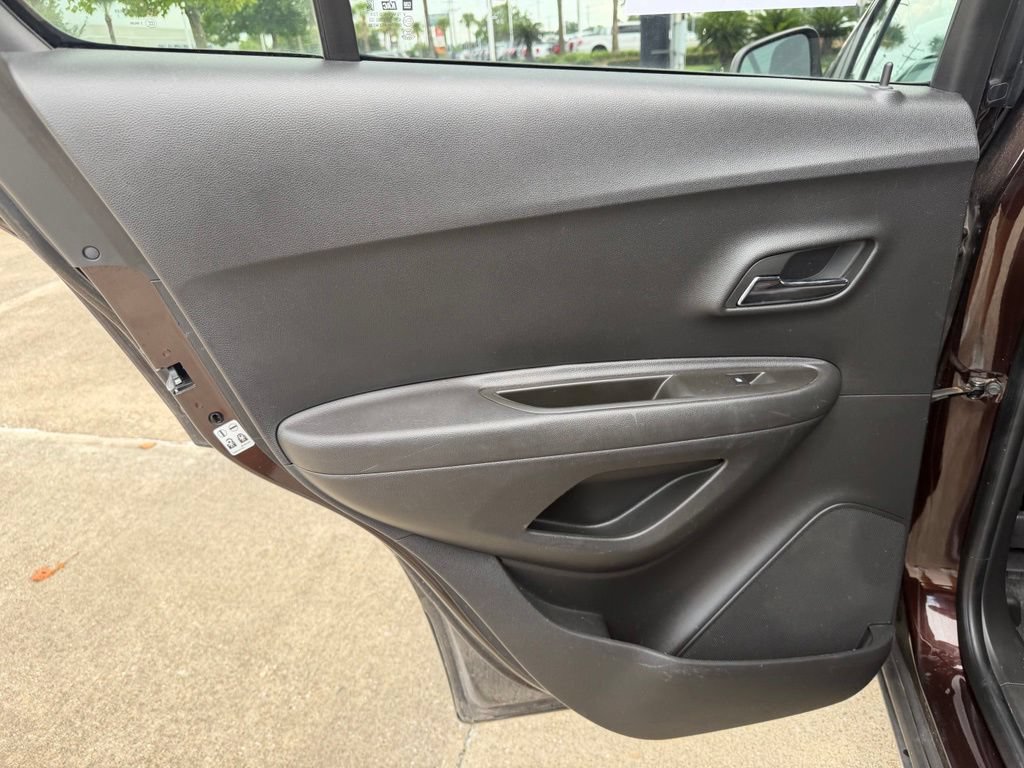 Used 2015 Chevrolet Trax LTZ w/ LPO, Protection Package FWD image 12