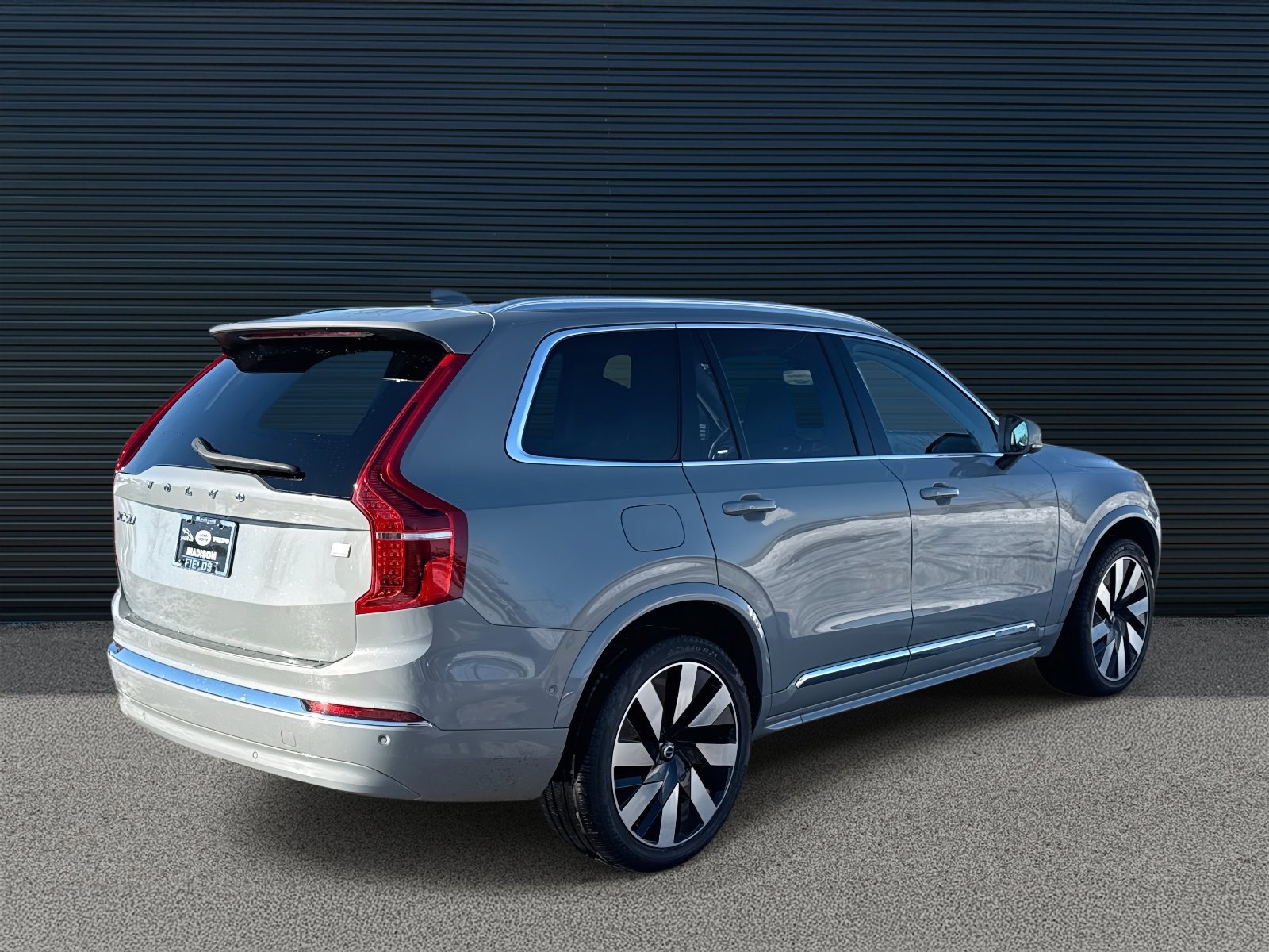 Certified 2024 Volvo XC90 T8 Plus w/ Protection Package Premier image 5