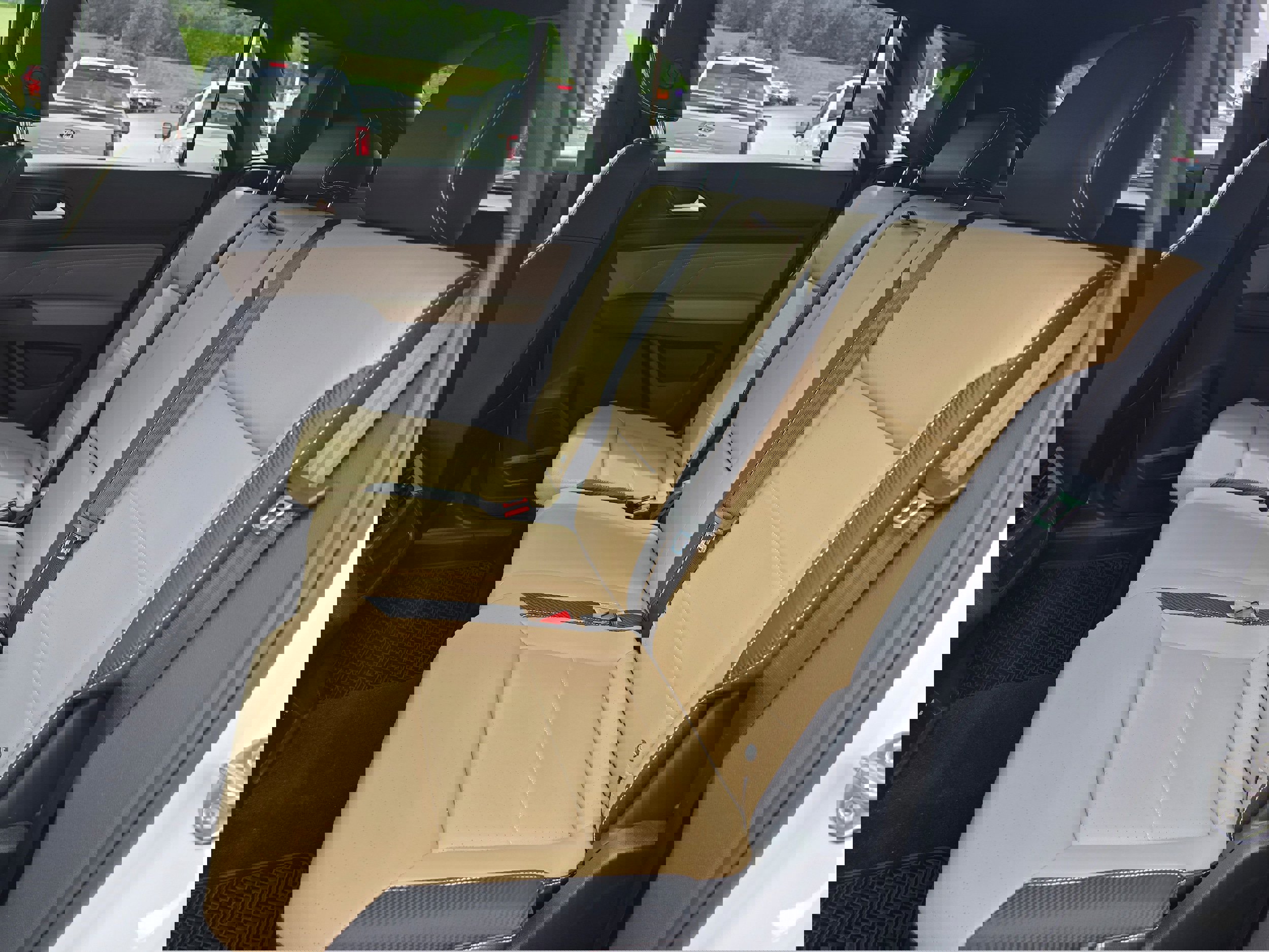 Certified 2022 Volkswagen Atlas Cross Sport SE image 10