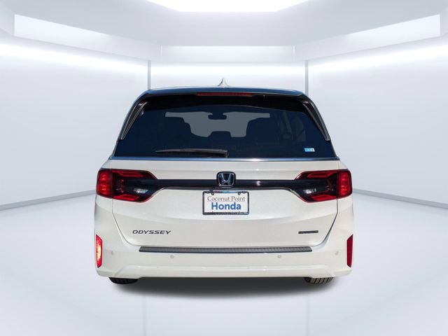 New 2026 Honda Odyssey Touring image 5