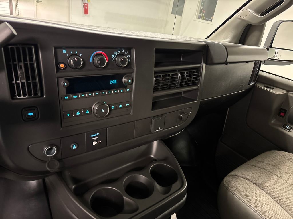 New 2026 GMC Savana 2500 w/ Driver Convenience Package RWD image 33