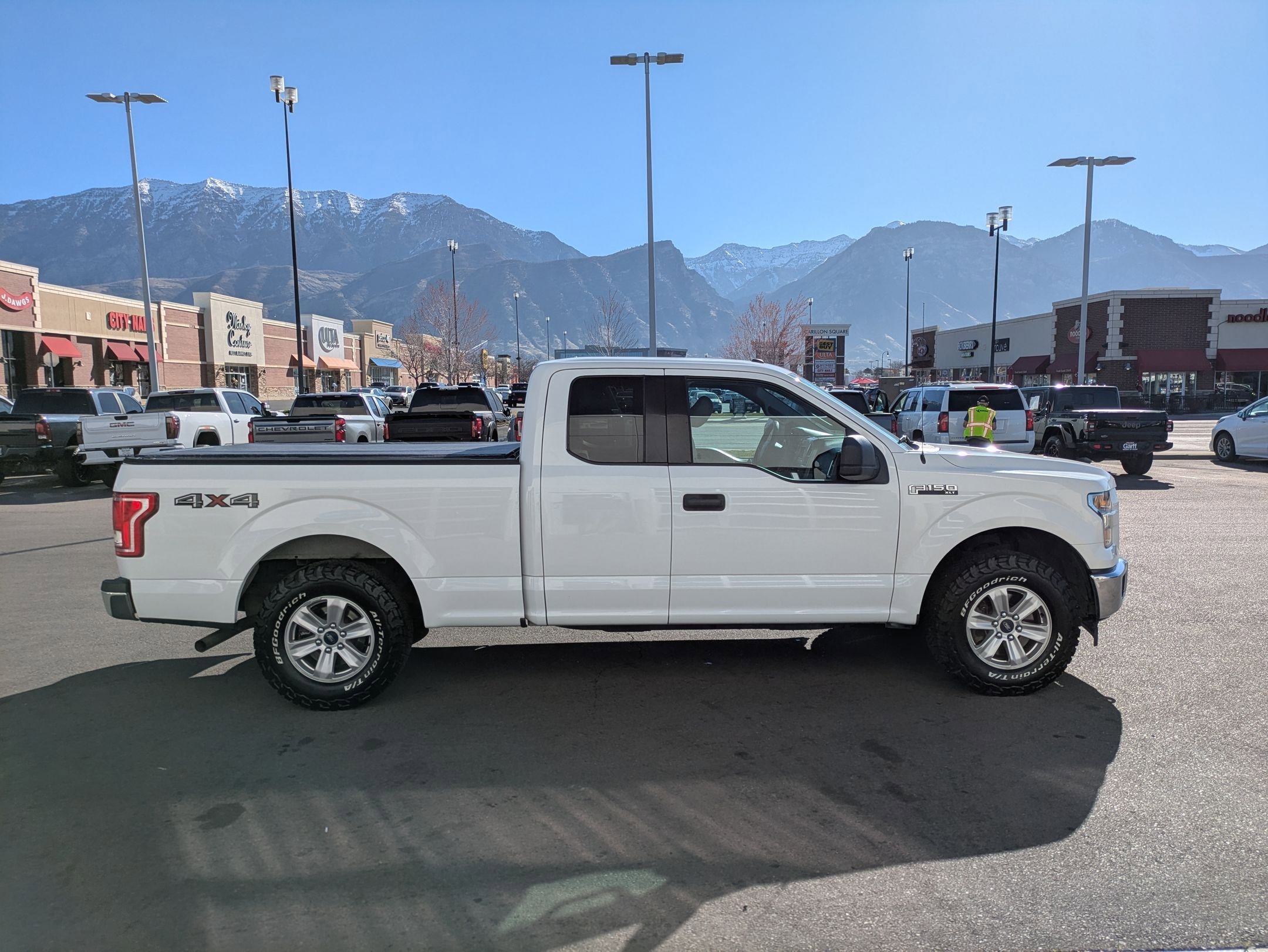 Used 2016 Ford F150 XLT image 2