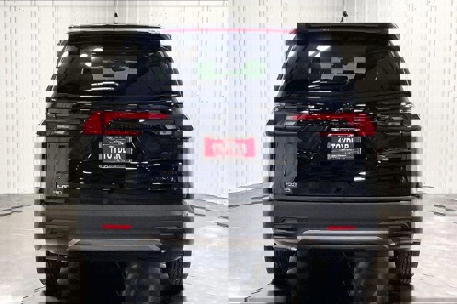 New 2026 Toyota Grand Highlander Platinum image 4