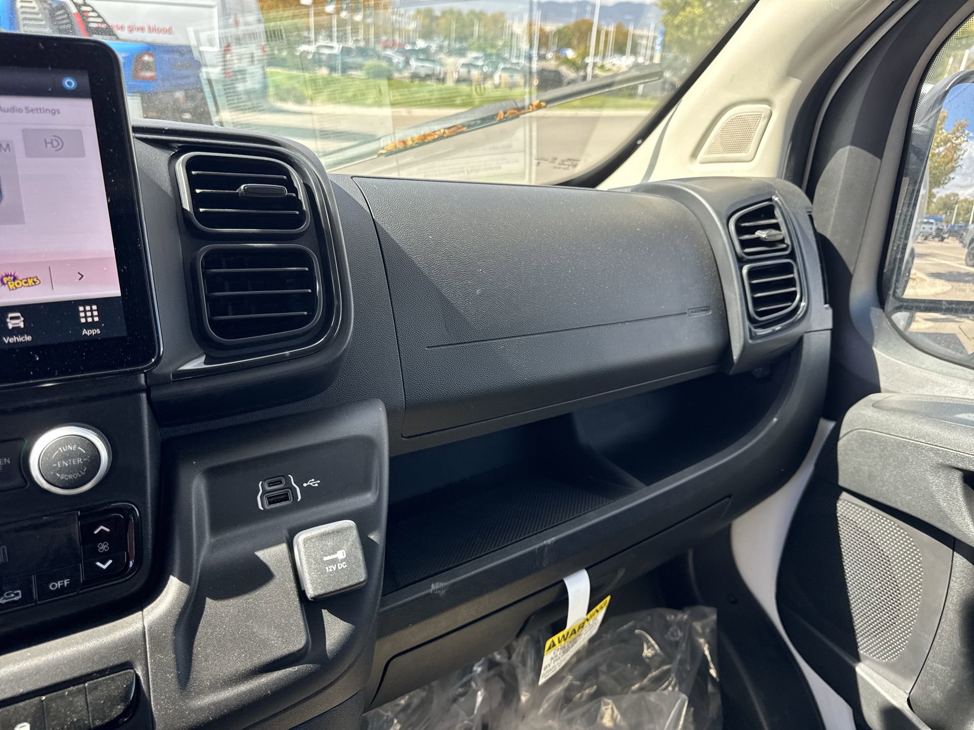 New 2025 RAM ProMaster 3500 w/ Convenience Group image 21