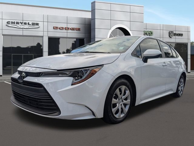 Used 2024 Toyota Corolla LE image 9