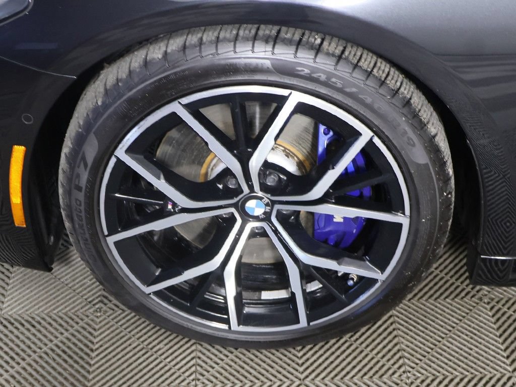 Used 2023 BMW M550i xDrive w/ Executive Package AWD/4WD image 21
