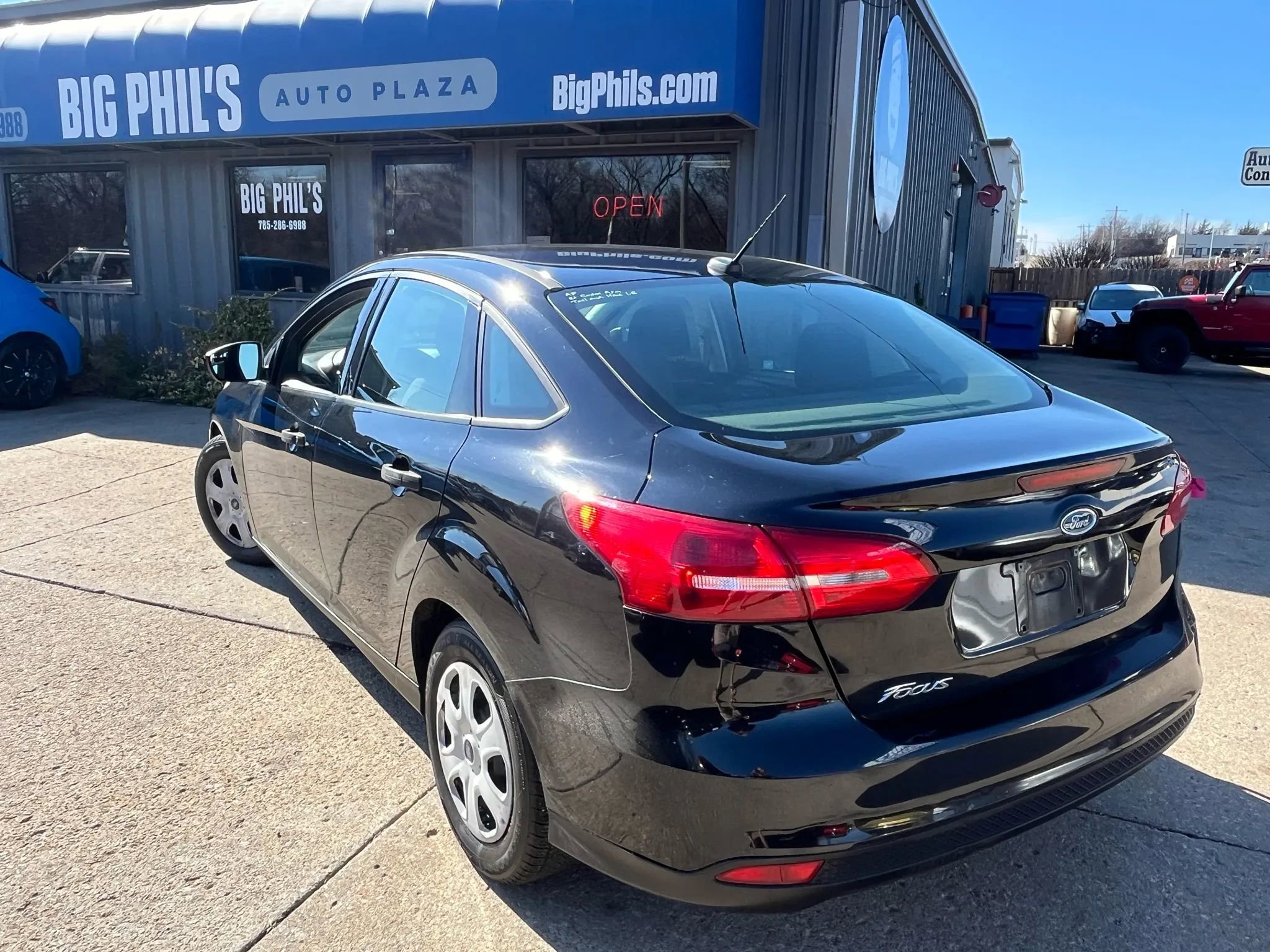 Used 2018 Ford Focus S FWD image 17