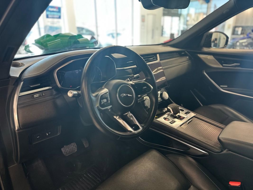Used 2022 Jaguar F-PACE S image 16